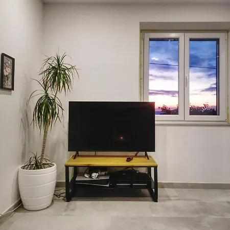 Iva Apartment *