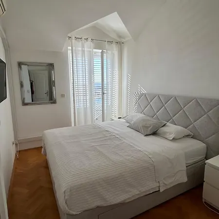 Iva Apartment *